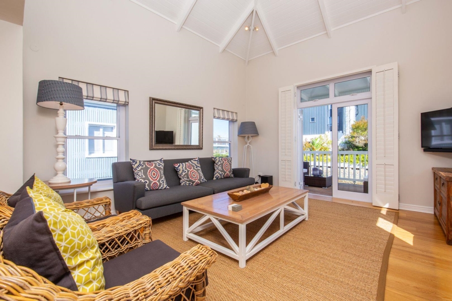 To Let 2 Bedroom Property for Rent in Thesen Islands Western Cape